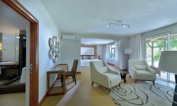 Dinarobin Hotel Golf & Spa